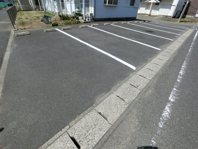 【駐車場】