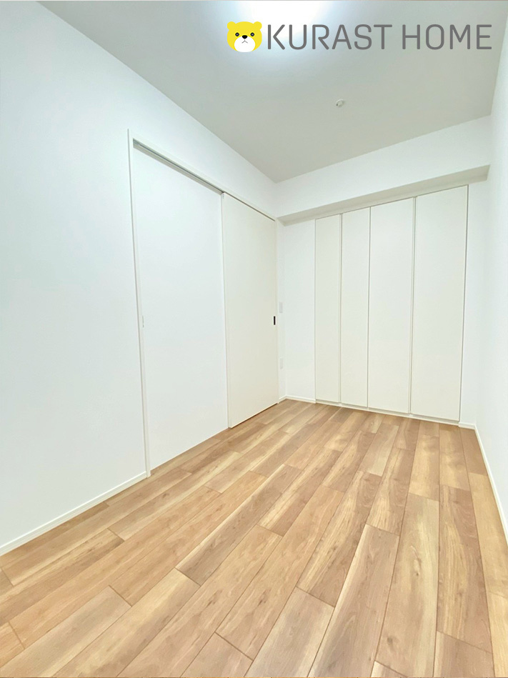 イニシア桂大橋　2階の洋室