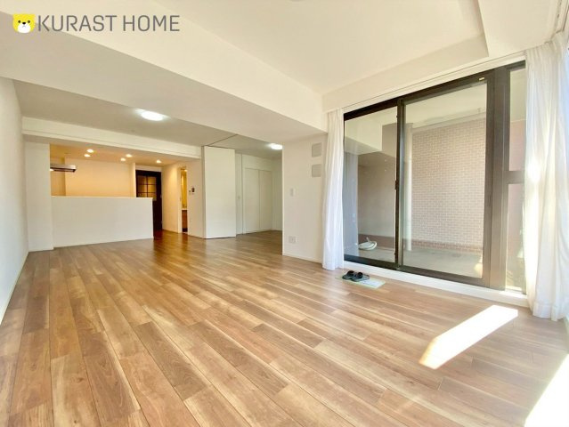 イニシア桂大橋　2階の居間・リビング