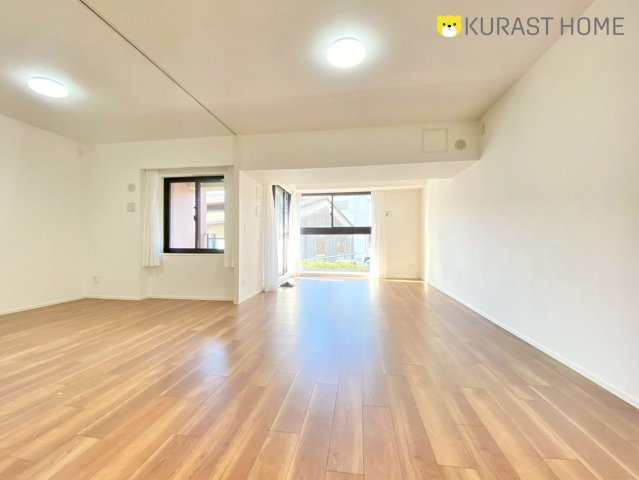 イニシア桂大橋　2階の居間・リビング