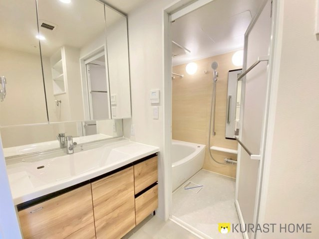 イニシア桂大橋　2階の独立洗面台