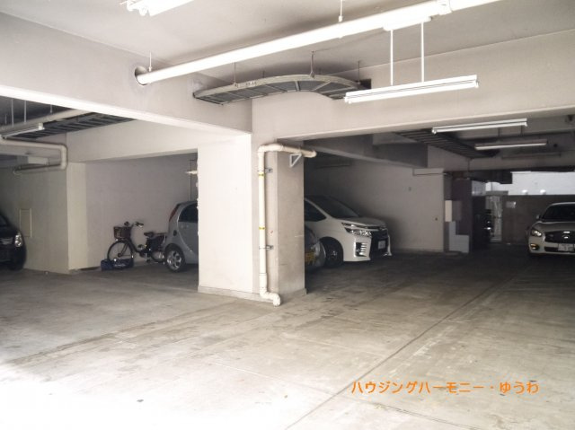【駐車場】 | パレス南池袋 | 地下に駐輪スペースなどがあります。