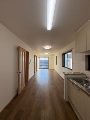 グランソフィア廻田町の居間・リビング