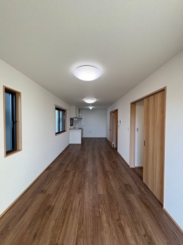 グランソフィア廻田町の居間・リビング