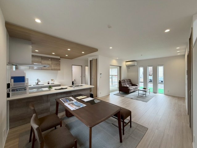 【居間・リビング】 | 前橋市青柳町　2号棟