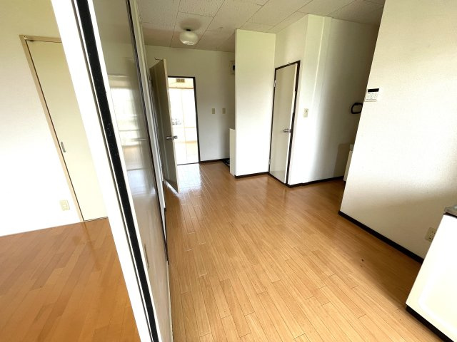 モアクレスト早野の洋室