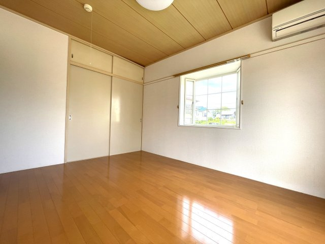モアクレスト早野の洋室