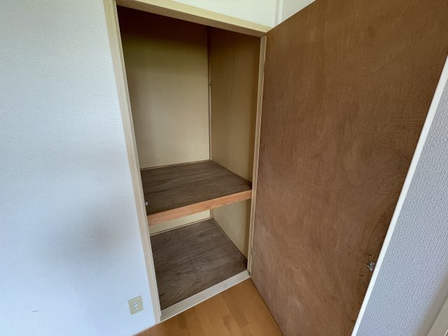 モアクレスト早野の収納
