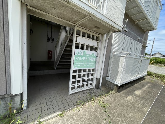 モアクレスト早野のエントランス