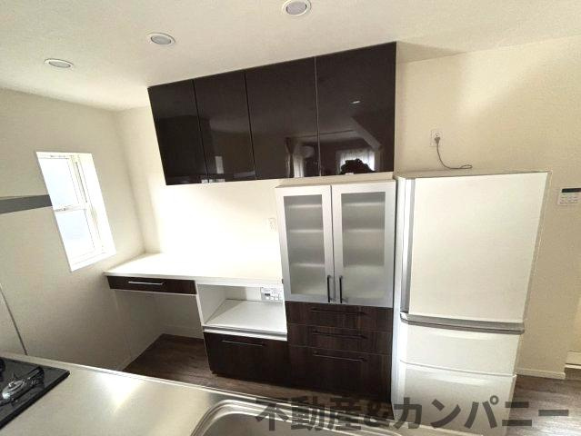 土居町の中古戸建のキッチン|コンパクトなキッチンで掃除もラクラク