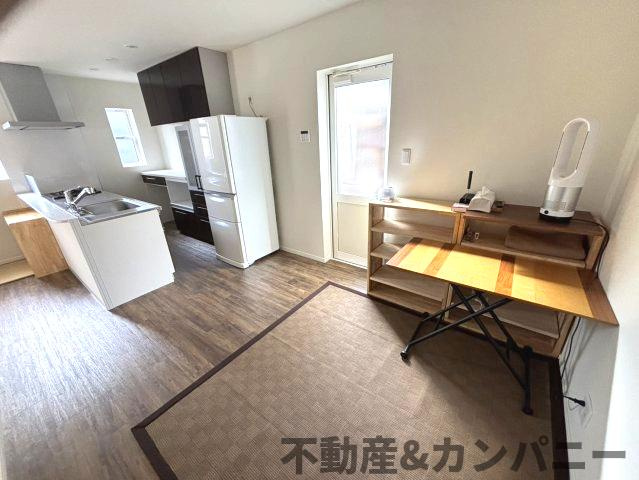 土居町の中古戸建の居間・リビング|居間です