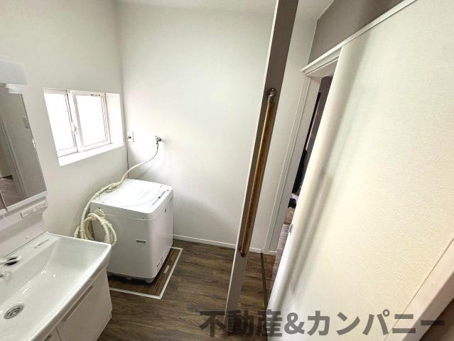 土居町の中古戸建のランドリースペース