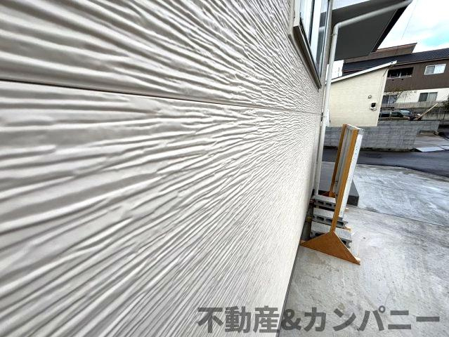 土居町の中古戸建の外観|金属サイディングを使用しています！メンテナンスもしやすい仕様です♪