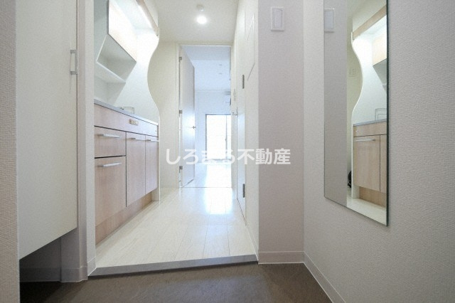 セレニテ谷九プリエの玄関