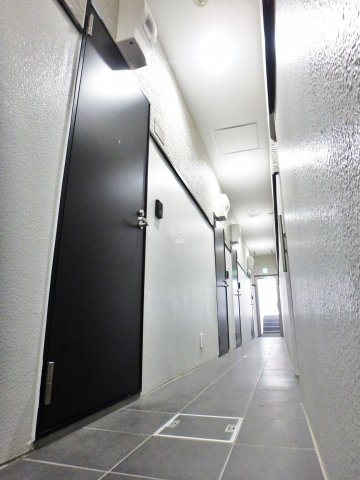 新宿区原町３丁目のアパートのエントランス|敷金礼金ゼロ☆初期安☆同仕様☆