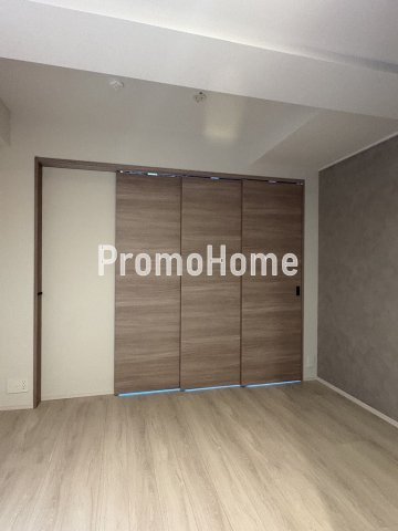 ラティエラ秋葉原の居間・リビング