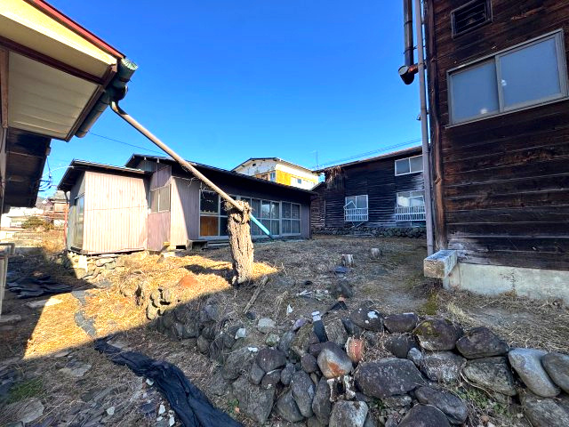【庭】 | 小海町豊里　接道無し住宅
