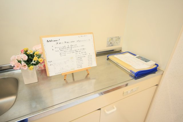 フローラルハイツのキッチン|別部屋同間取りのお写真となります。参考にご覧くださいませ。