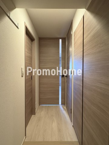 ラティエラ秋葉原の玄関