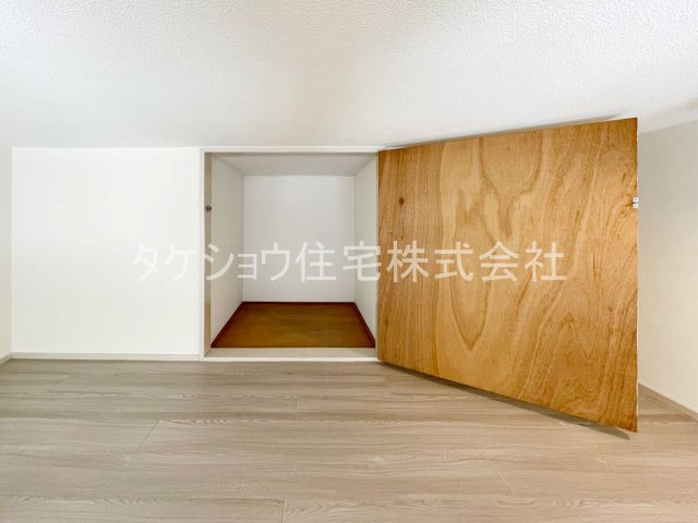 クィーンコート井尻の収納|ロフト※102です。