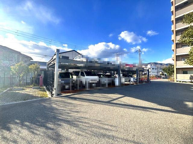 サニープレイス西芦屋　2号館の駐車場