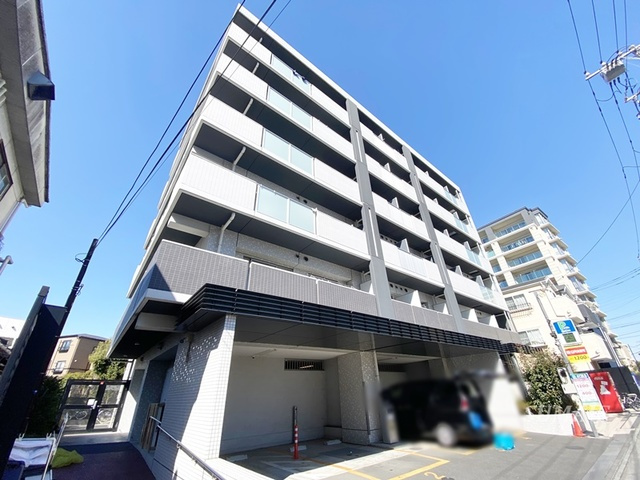 フュージョナル赤羽EASTの外観|存在感のある外観です☆