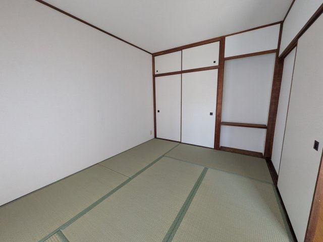 メゾン住吉川の和室