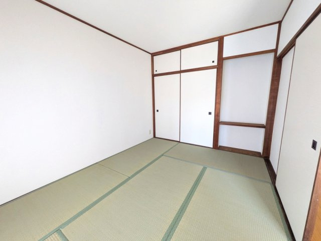メゾン住吉川の和室