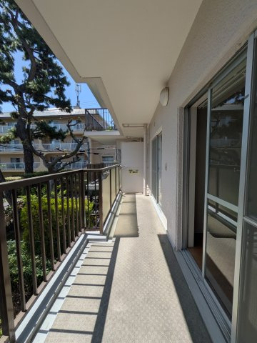 メゾン住吉川のバルコニー