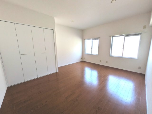 メゾン住吉川の洋室