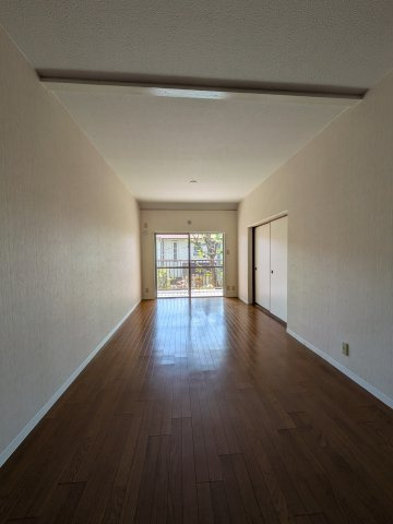 メゾン住吉川の居間・リビング