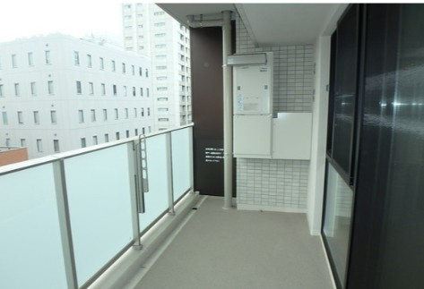 【バルコニー】