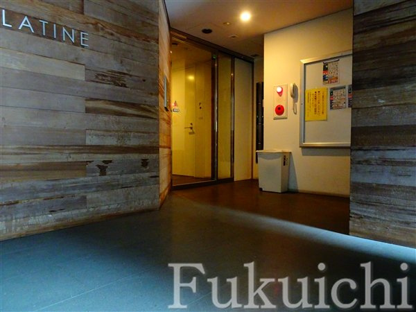 パークフラッツ祐天寺のエントランス