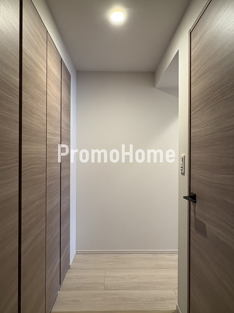 ラティエラ秋葉原の玄関