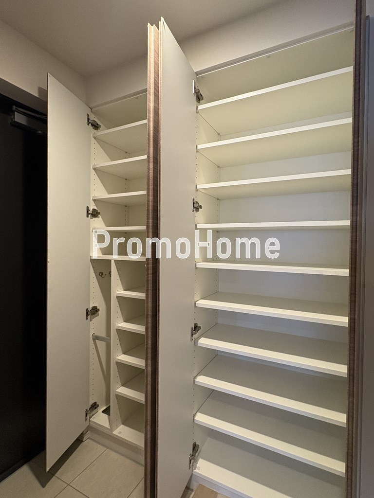 ラティエラ秋葉原の収納