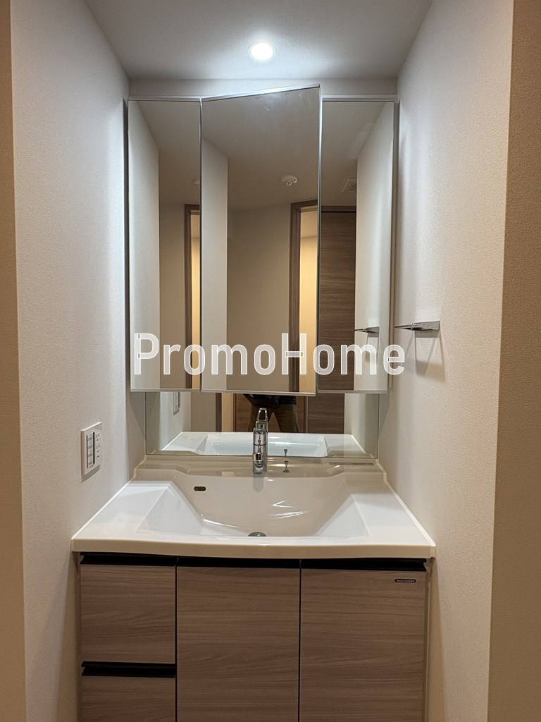 ラティエラ秋葉原の洗面所