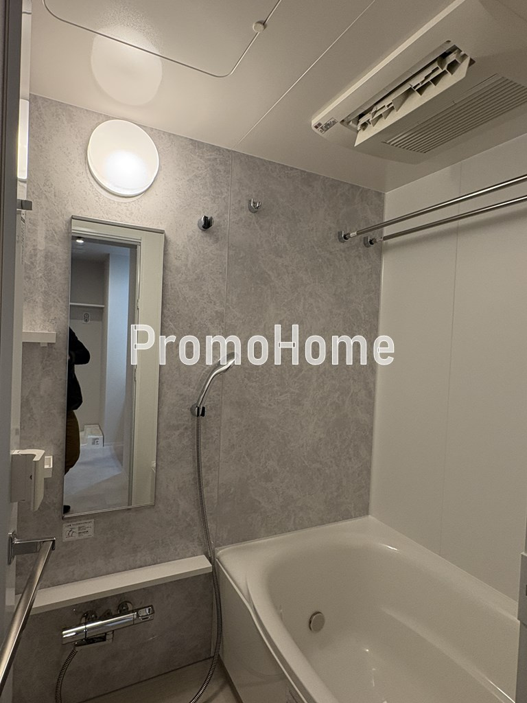 ラティエラ秋葉原の浴室