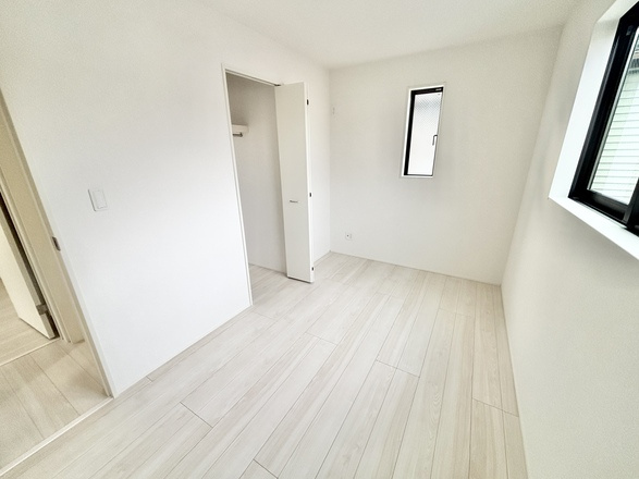 【仲介手数料無料／港区】グラファーレ名古屋市遠若町2期　全1棟　新築戸建①の洋室