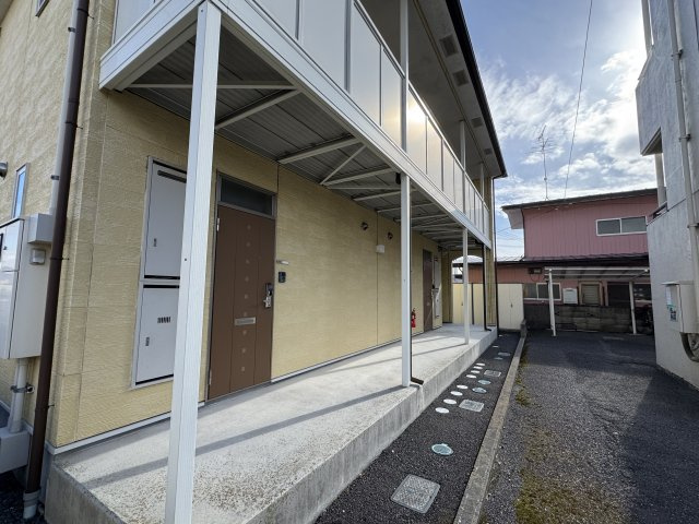 想定年間賃料　1,130.5万　想定利回り11.9％　鉄骨造のその他共用部分