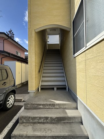 想定年間賃料　1,130.5万　想定利回り11.9％　鉄骨造のその他共用部分