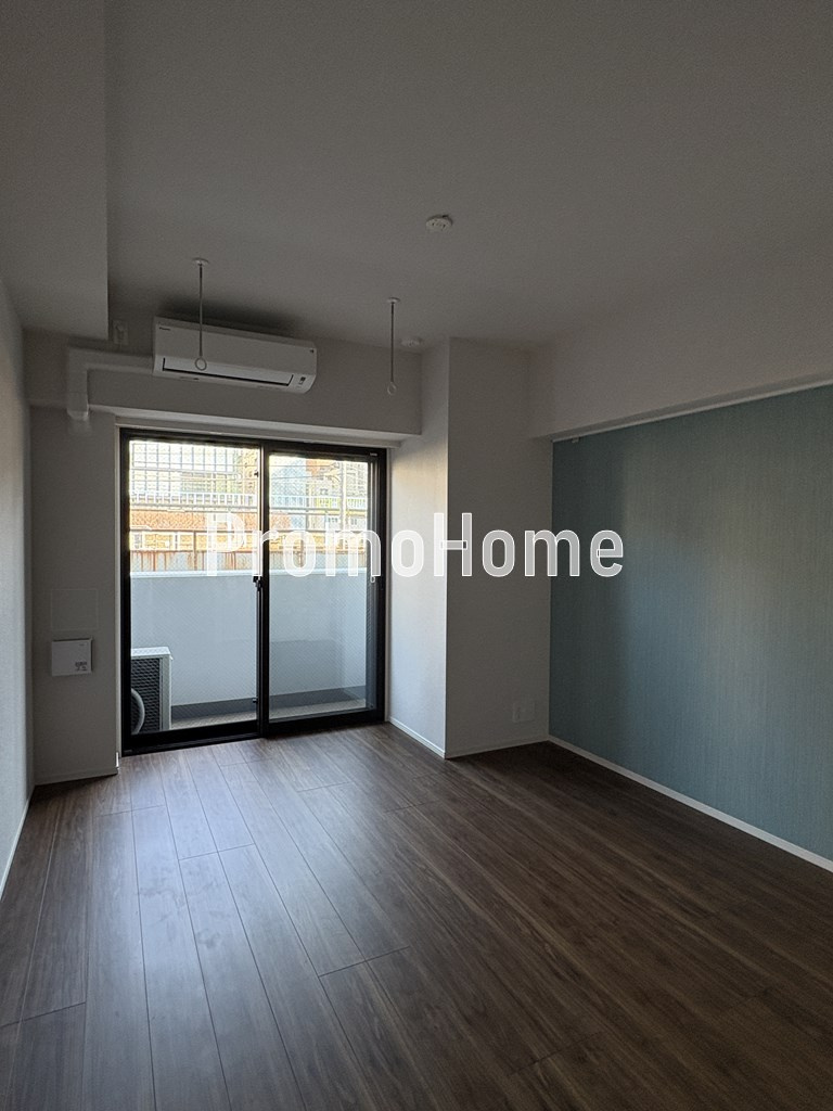 ラティエラ秋葉原の居間・リビング