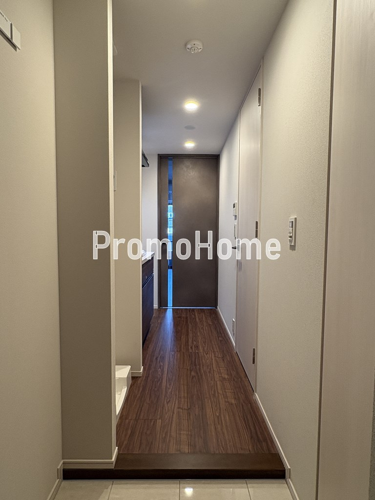 ラティエラ秋葉原の玄関