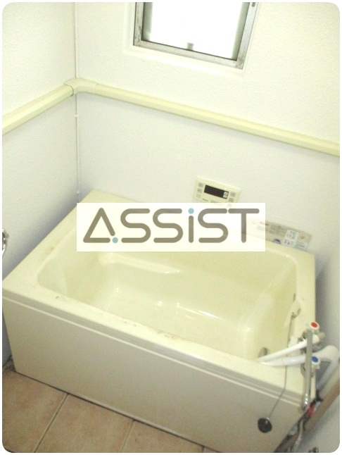 鴨下コーポラスの浴室