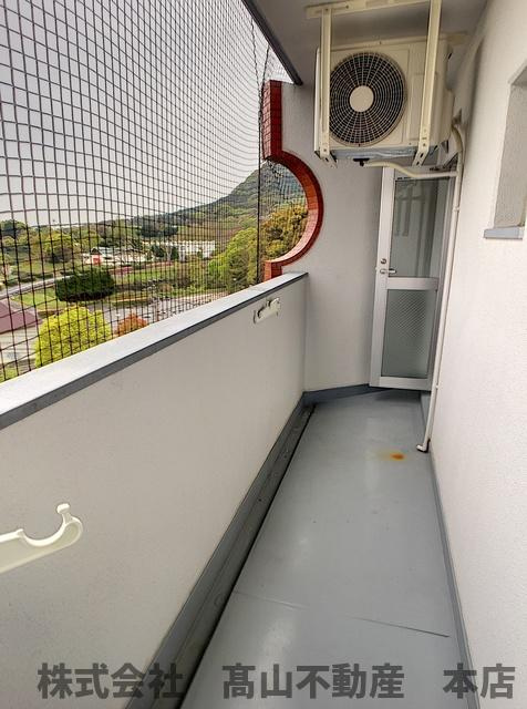 キャンパスシティ正門前Ⅲのバルコニー