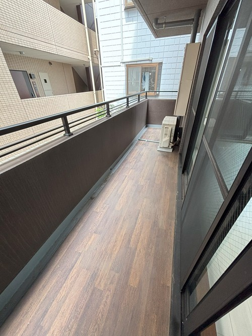【バルコニー】