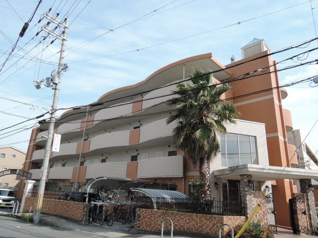 デルスールラローザの外観