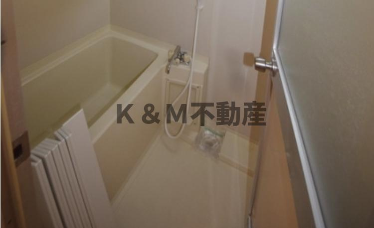 サニーコーポ・ベルの浴室|コンパクトで使いやすいお風呂です