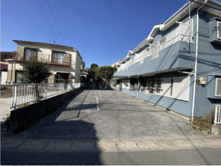 サニーコーポ・ベルのバルコニー|暖かな日差しのふりそそぐバルコニー