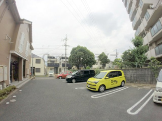 【駐車場】
