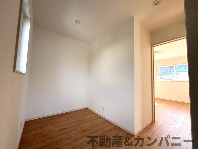 越智2丁目の新築建売住宅　松山市越智2丁目の新築戸建の洋室|使い勝手のいい洋室です